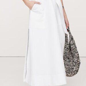 Gorgeous minimalist white skirt from Banana Republic